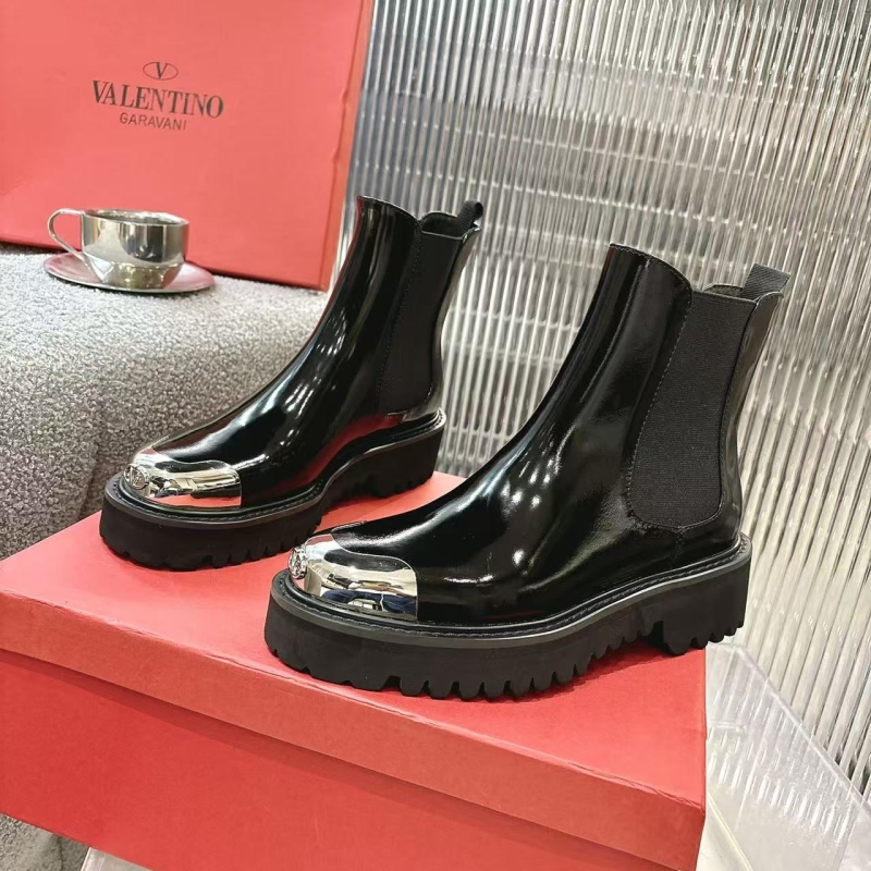 Va1e*ntin0 boots